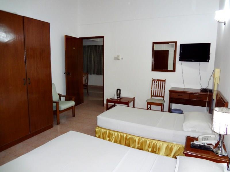Skai Lodge Malé Exteriör bild
