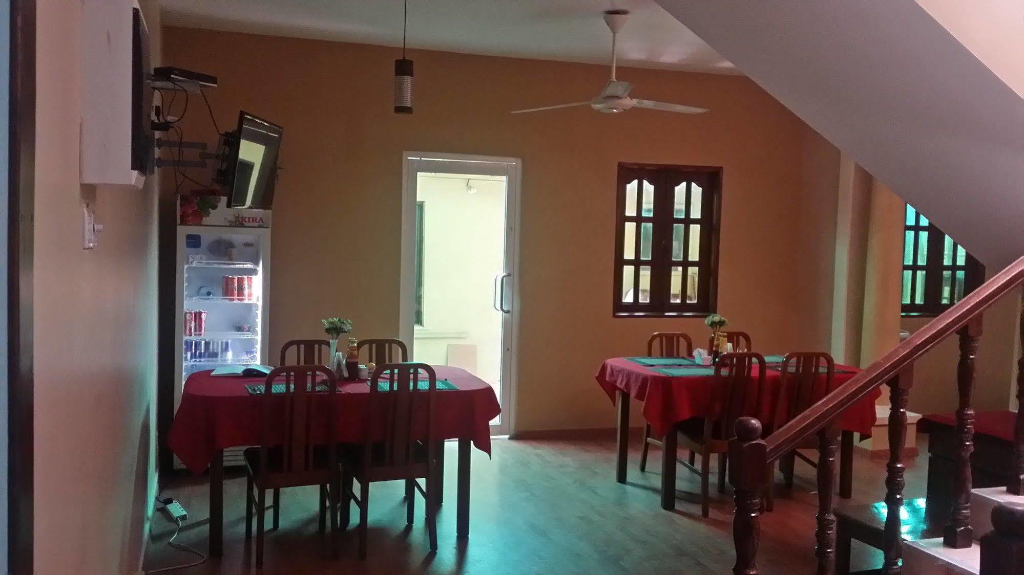 Skai Lodge Malé Exteriör bild